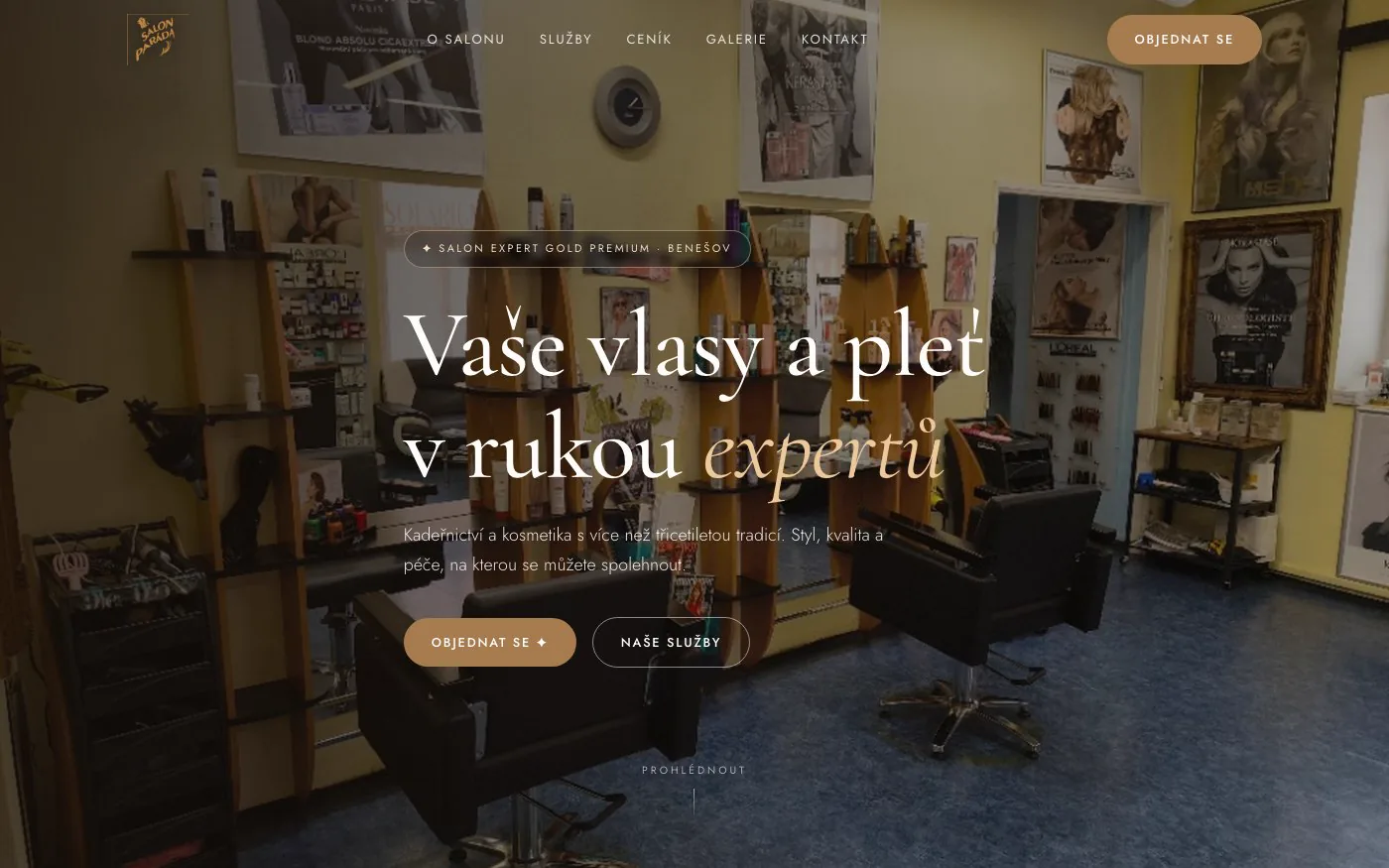 Web salonparada.com, úvodná stránka